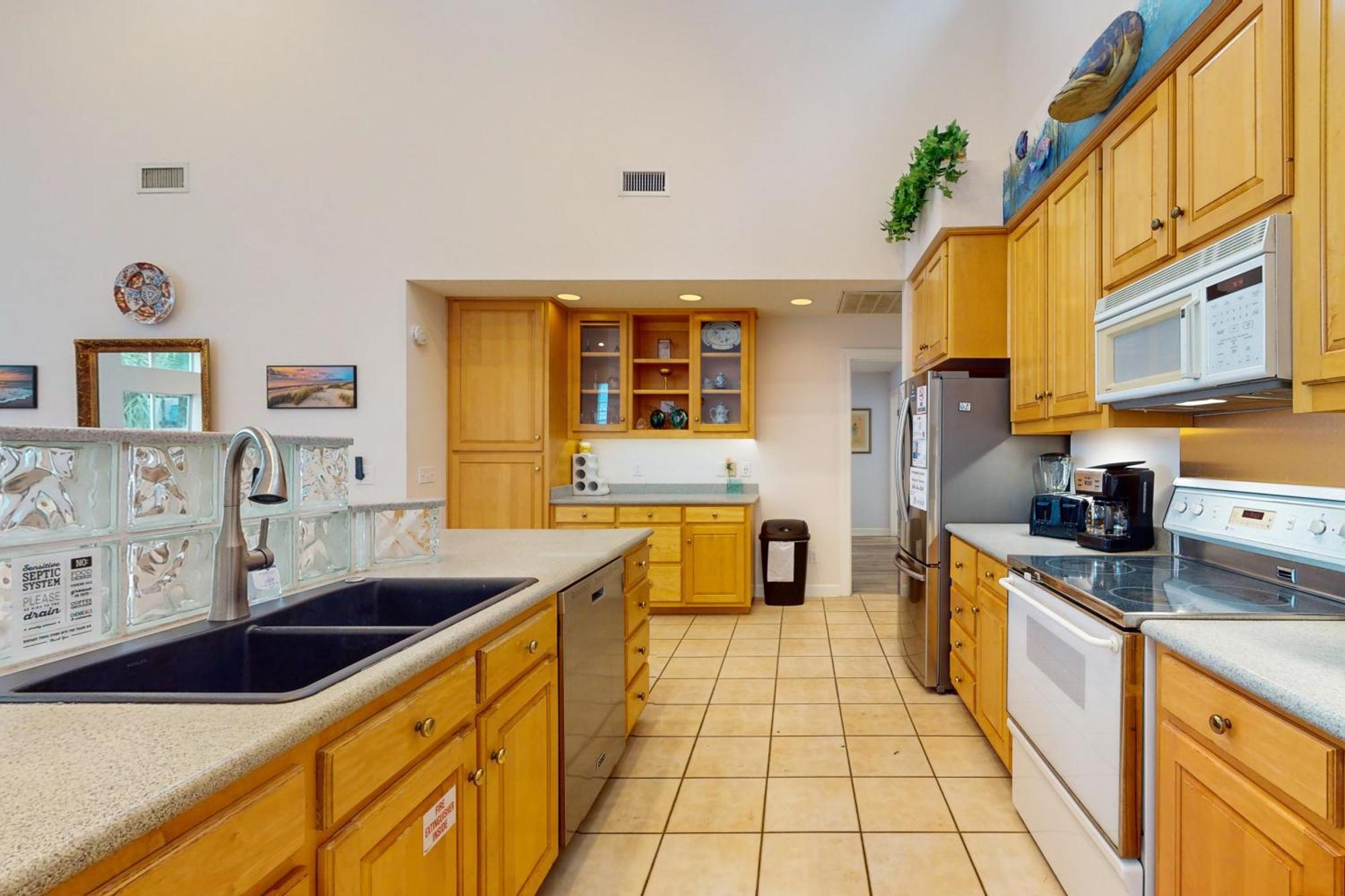 8134 South Lagoon Drive * Panama City Beach